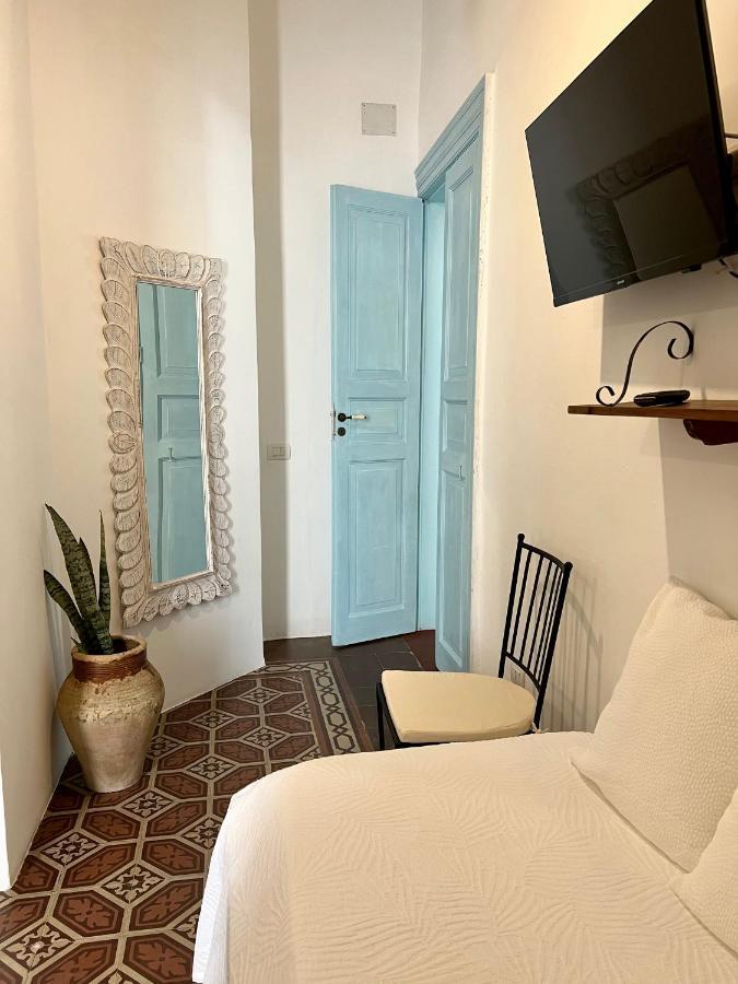 Antica Dimora Santa Marina Salina Bed & Breakfast Ngoại thất bức ảnh